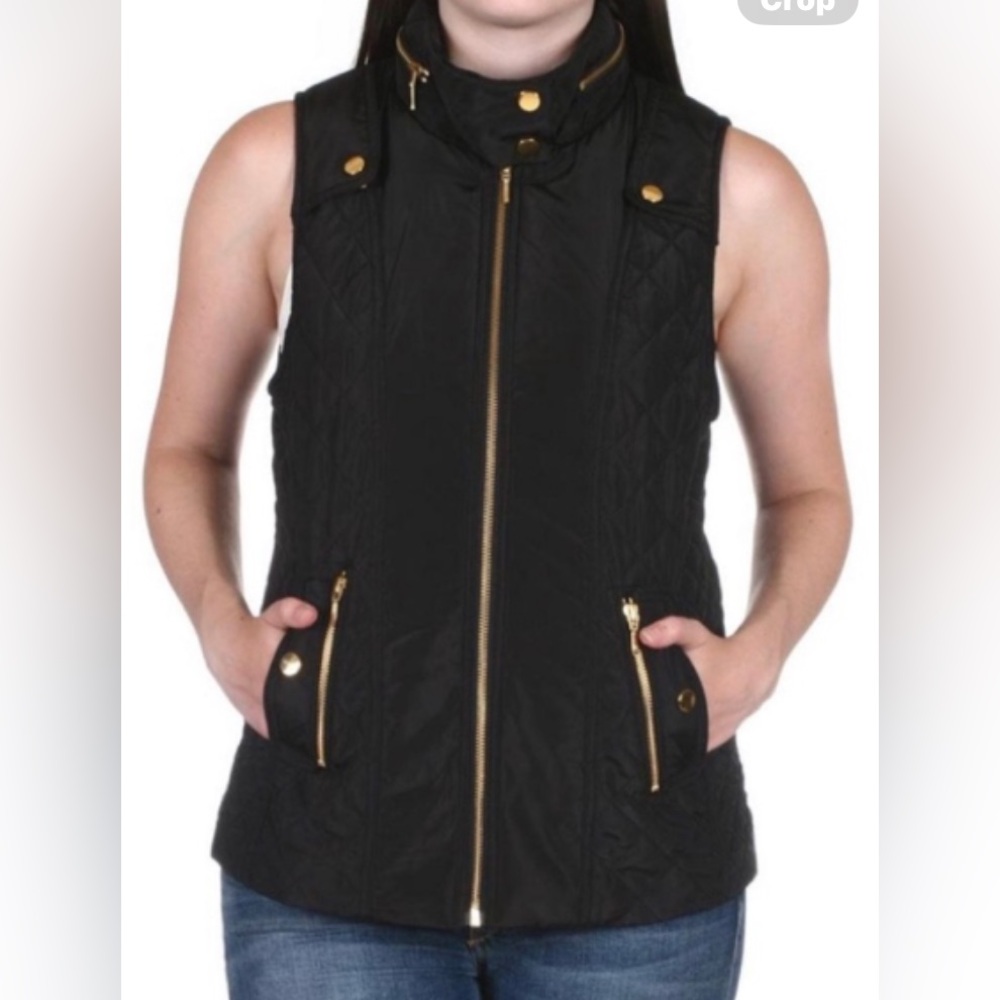 TART COLLECTIONS Black Quilted Vest with Gold Details 
SIZE S
WOMANS